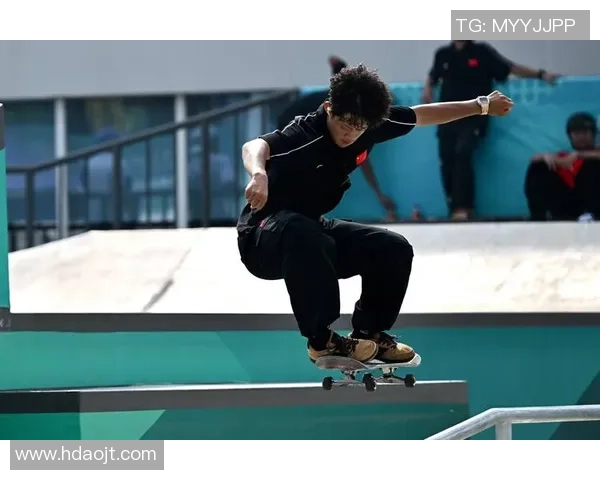 杭州攀岩队在滑板精英赛中的拼搏历程与荣耀时刻 杭州攀岩队在滑板精英赛中的拼搏历程与荣耀时刻